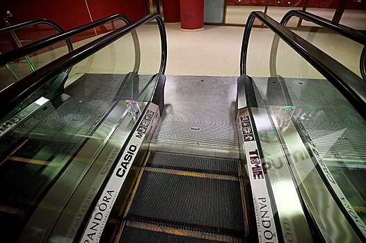 Инцидент в тбилисском метро: ногу мальчика защемило в эскалаторе