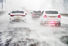 "Автодор" попросил воздержаться от поездок по некоторым трассам из-за снегопада