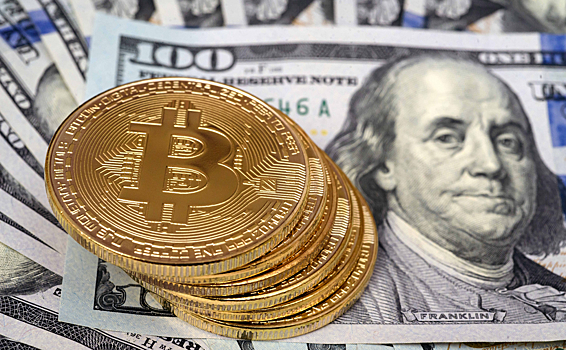Биткоин подешевел до минимума с 2020 года