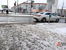 Эксперт предложила поберечь асфальт и здоровье: снять шипы с резины и не посыпать песком дороги