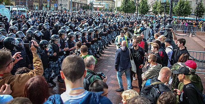 Стали известны затраты на силовиков в ходе акций протеста в Москве