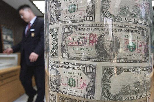 Банк России повысил лимиты на денежные переводы за границу