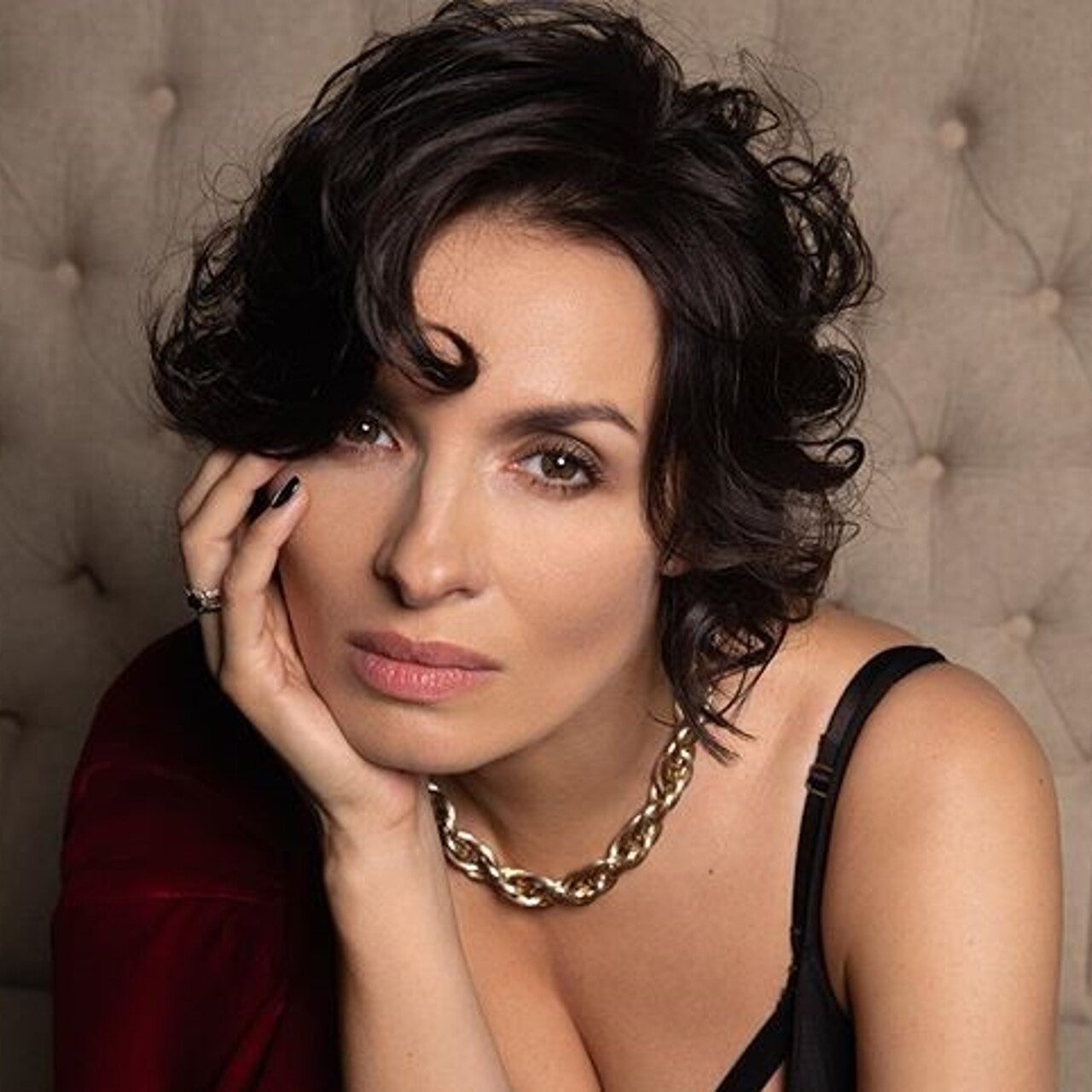 Жалаңаш Надя Мейхер