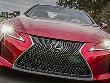 Lexus представил модернизированные купе и кабриолет LC
