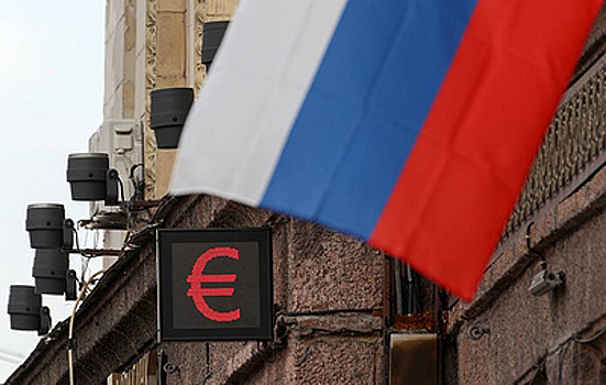 Курс евро поднялся выше 91 рубля впервые с 25 февраля
