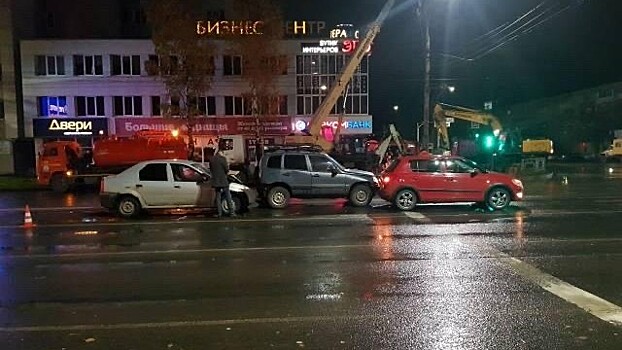 Молодой водитель спровоцировал ДТП из трех машин в Вологде