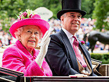 Королевский скандал: жена принца Эндрю предстанет перед судом по делу об изнасиловании несовершеннолетней