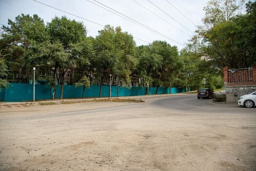 В Благовещенске жители КПП не могут добиться установки пешеходного перехода возле школы