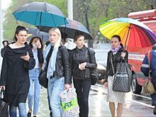 Наркологи посоветовали москвичам больше развлекаться и ярче одеваться этим летом