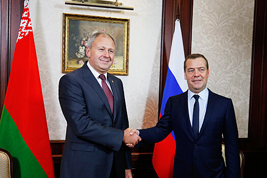 Медведев и Румас обсудили вопросы взаимодействия России и Беларуси