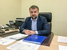 Новый зам Высокинского осваивается в служебном кабинете