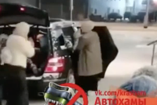 Красноярец повез четверых детей в багажнике из-за отсутствия автокресел