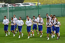 Сборная России по футболу начала тренировку в полном составе