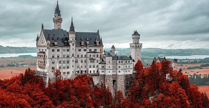 8 красивейших замков мира, которые помогут поверить в сказку