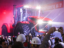 Петербургский тракторный завод представил трактор нового поколения