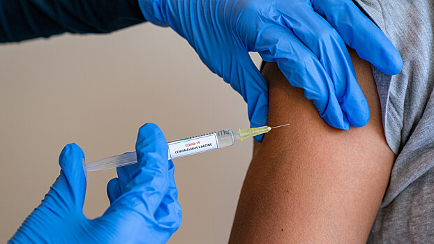 Скандальная вакцина: почему создателям "ЭпиВакКороны" приходится доказывать ее эффективность