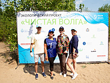 Экоактивисты очистили от мусора берег Волги
