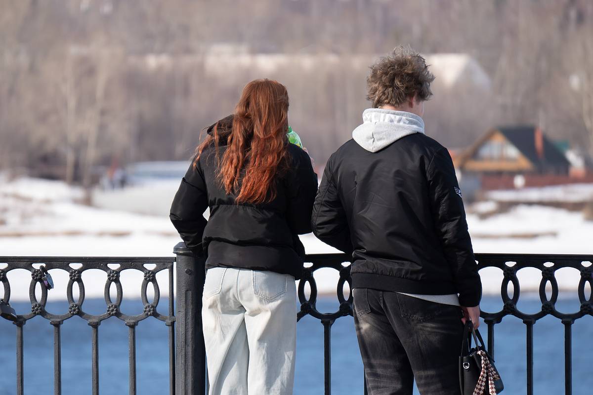 Части россиян пообещали аномальное тепло