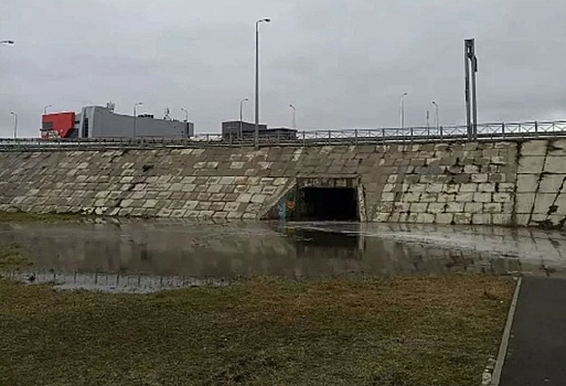 Ростовские власти ответили на сообщения о затопленном переходе на гребной канал