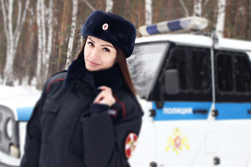 Победительница регионального этапа конкурса - майор полиции Алена А., сотрудница вневедомственной охраны Управления Росгвардии по Курской области.