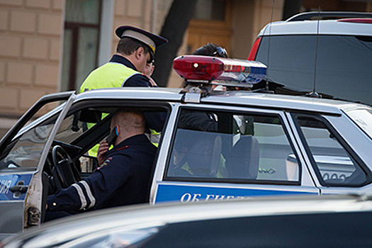 Неизвестные на Lexus обстреляли внедорожник в Москве