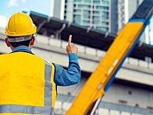 Число вакансий в строительстве и недвижимости снизилось за год на 27%