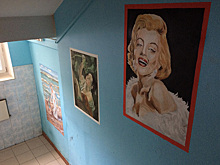 Балбес, Пушкин, Монро: загадочные художества в московских подъездах