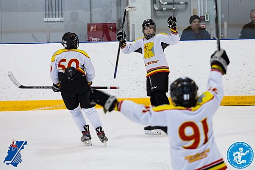 Юные кировские хоккеисты стали первыми на Кубке Валерия Чкалова