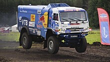 В сеть попали снимки новейшего гоночного грузовика КАМАЗ