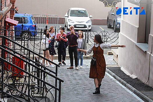 Эксперт: первая группа туристов из Китая может посетить РФ по "безвизу" в начале августа