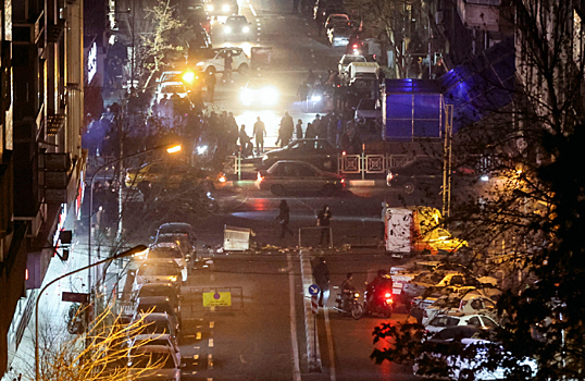 Трамп призвал протестующих в Иране захватывать госучреждения