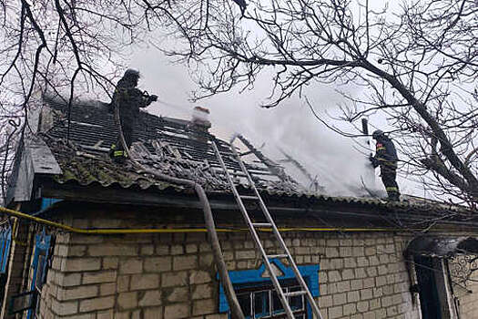 Балицкий: дом в Васильевке загорелся после удара дрона ВСУ, пострадала женщина