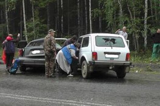 Водитель и пассажир иномарки погибли в ДТП во время дождя на Южном Урале