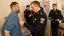 Замминистра обороны РФ Садовенко вручил награды раненым бойцам СВО