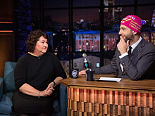 Елена Вяльбе на шоу «Вечерний Ургант» – видео: история про розовую шапочку за 300 долларов