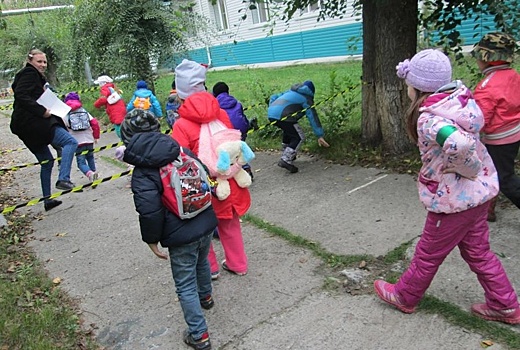 Три мальчика сбежали из детского сада в поселке Боровский
