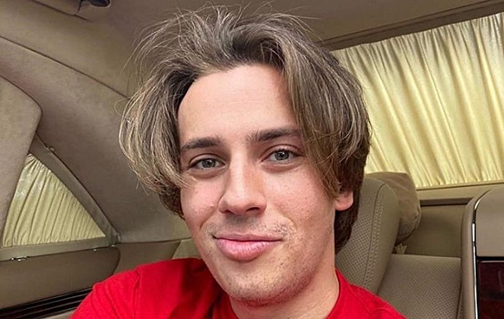 Максим Галкин опубликовал селфи на фоне осеннего пейзажа