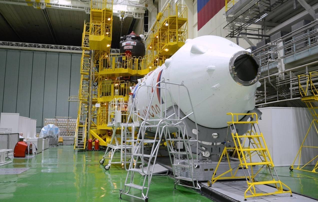 На Байконуре завершилась прокатка головного обтекателя корабля «Союз»