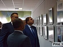 Потомский открыл выставку к 80-летию Орловской области