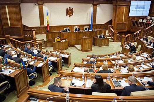 Молдавские депутаты одобрили пакет налоговых мер по требованию МВФ
