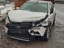 Два человека пострадали в ДТП с грузовиком и легковушкой на трассе М-5 под Самарой