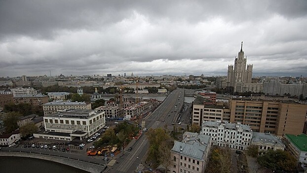 МЧС предупредило об усилении ветра в Москве