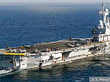 Беспилотник попытался приблизиться к атомному авианосцу Франции