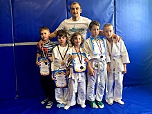 Юные спортсмены из Внуковского стали призерами турнира по самбо