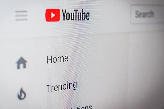 Россия потребовала от YouTube заблокировать каналы сторонников Навального