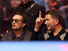 Александр Усик прибыл на бой Наоя Иноуэ с Аланом Дэвидом Пикассо в Эр-Рияде