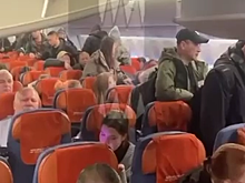 Пассажиры «Аэрофлота» два часа не могли покинуть самолет из-за пропавшего ноутбука
