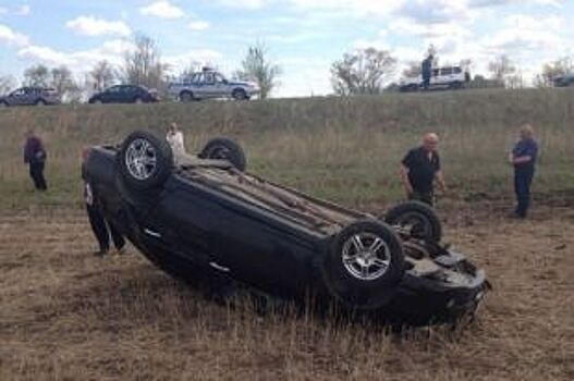 Женщина-водитель погибла в опрокинувшемся автомобиле под Троицком