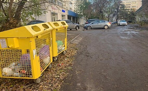 Экологи проверили контейнерную площадку в Вахитовском районе Казани после обращения жителей