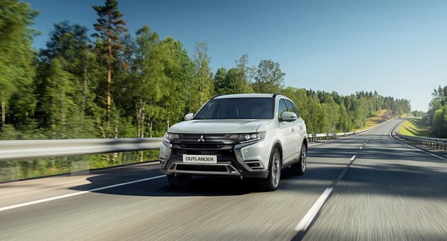 Компания Mitsubishi обновила кроссовер Outlander для России